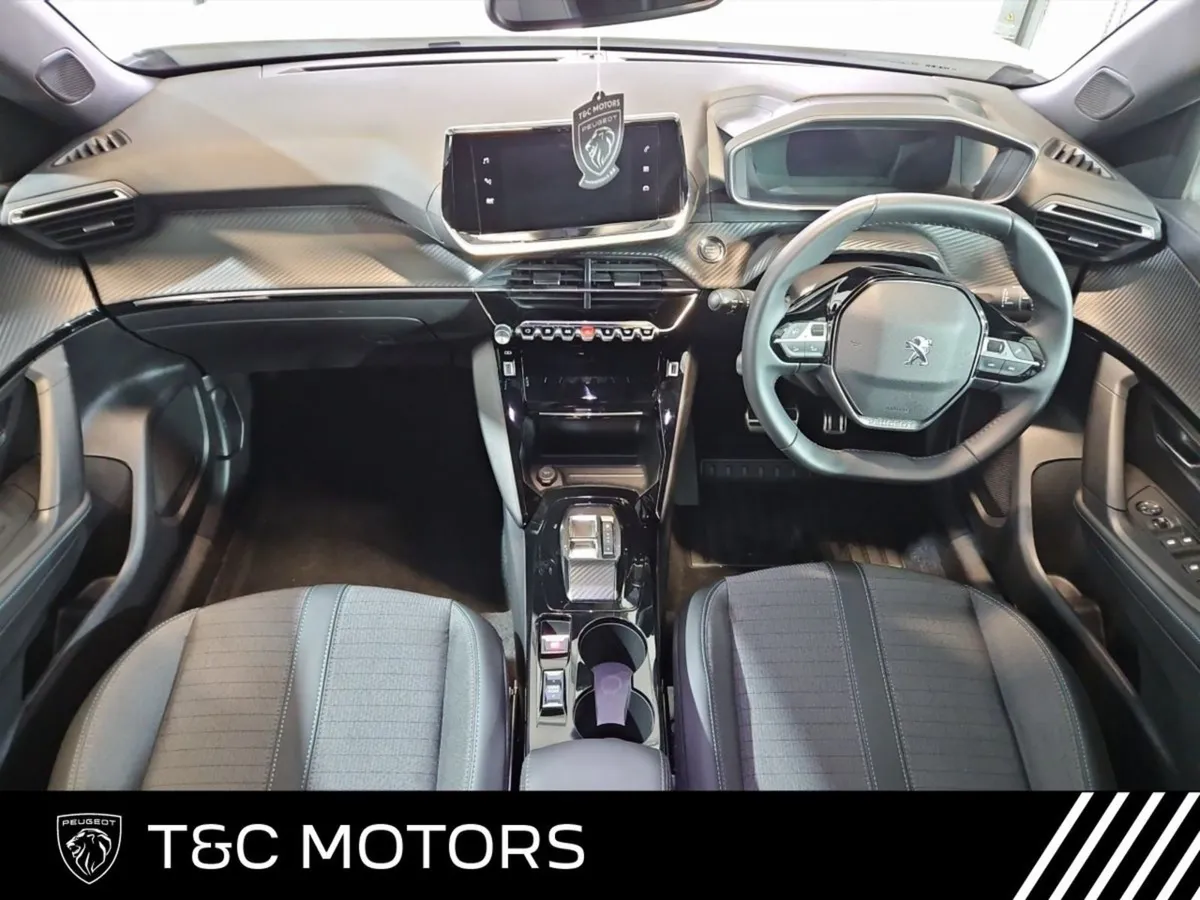 Peugeot 2008 Electric  Automatic  Climate Control - Image 4