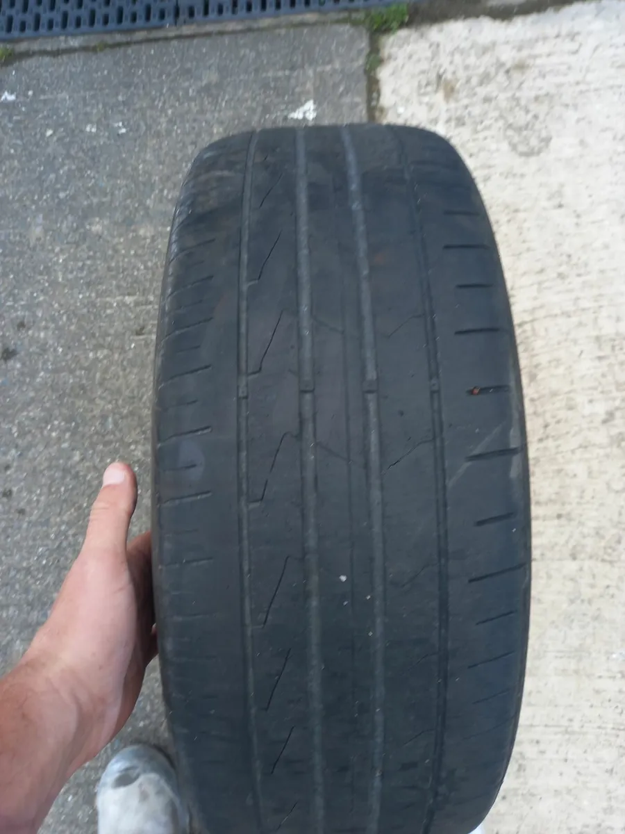 4 Vw alloy wheels with tyres - Image 3