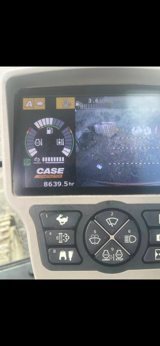 210D Case excavator - Image 2