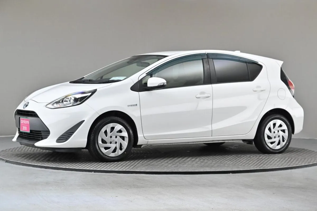 Toyota Aqua 1.5 Vvt-i Hybrid  2tone Interior 1 Ye - Image 4