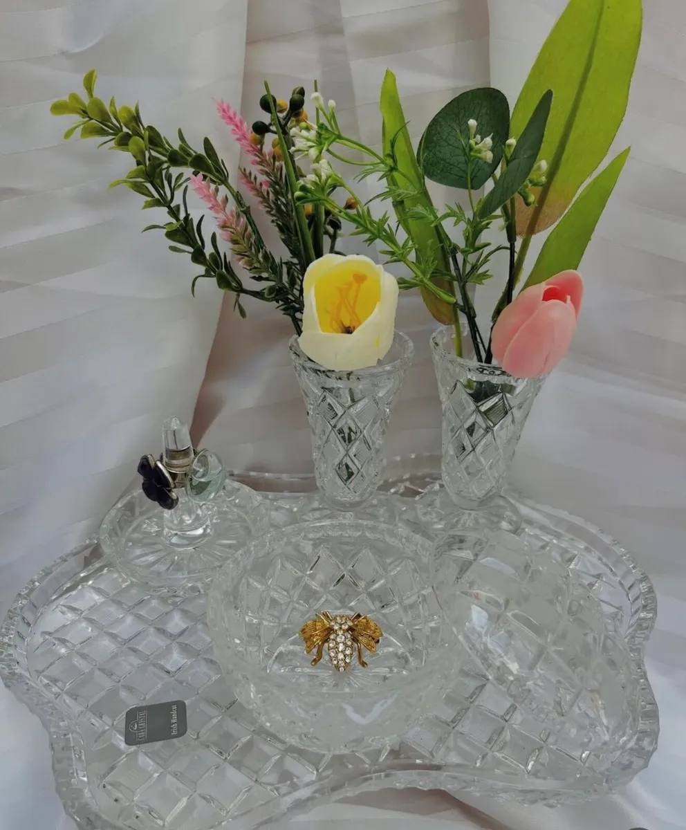 Glass dressing table set - Image 1