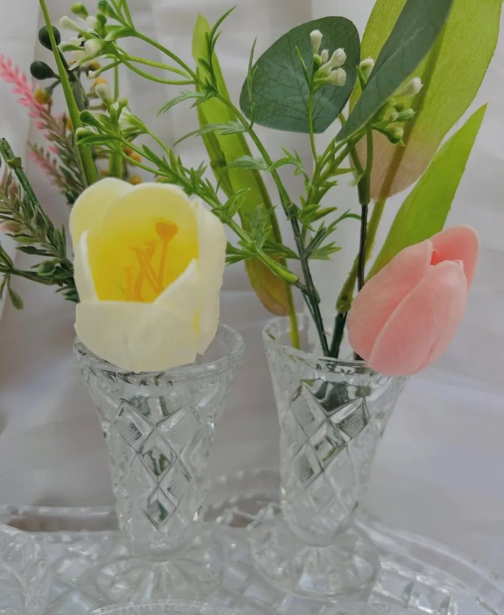 Glass dressing table set - Image 4