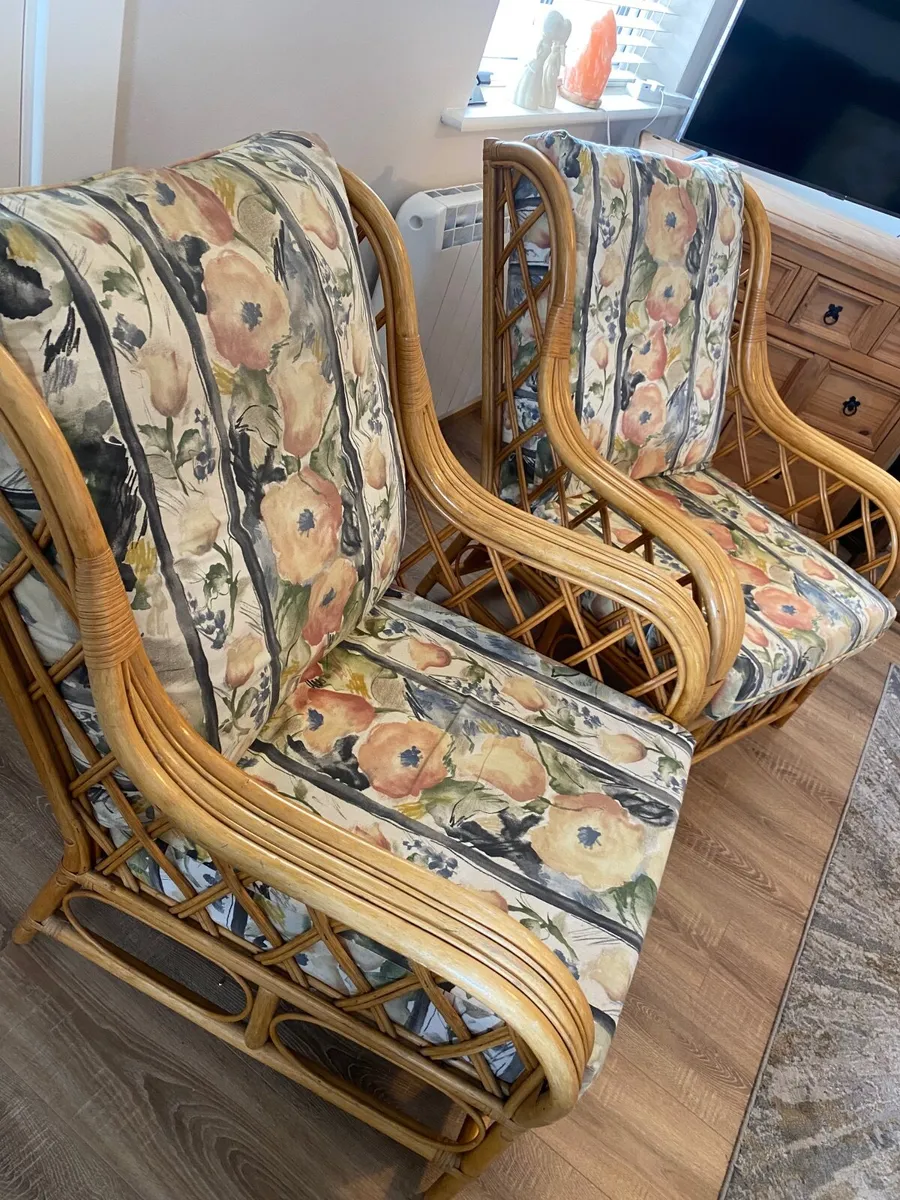 Pair of Wicker Chairs - Image 4