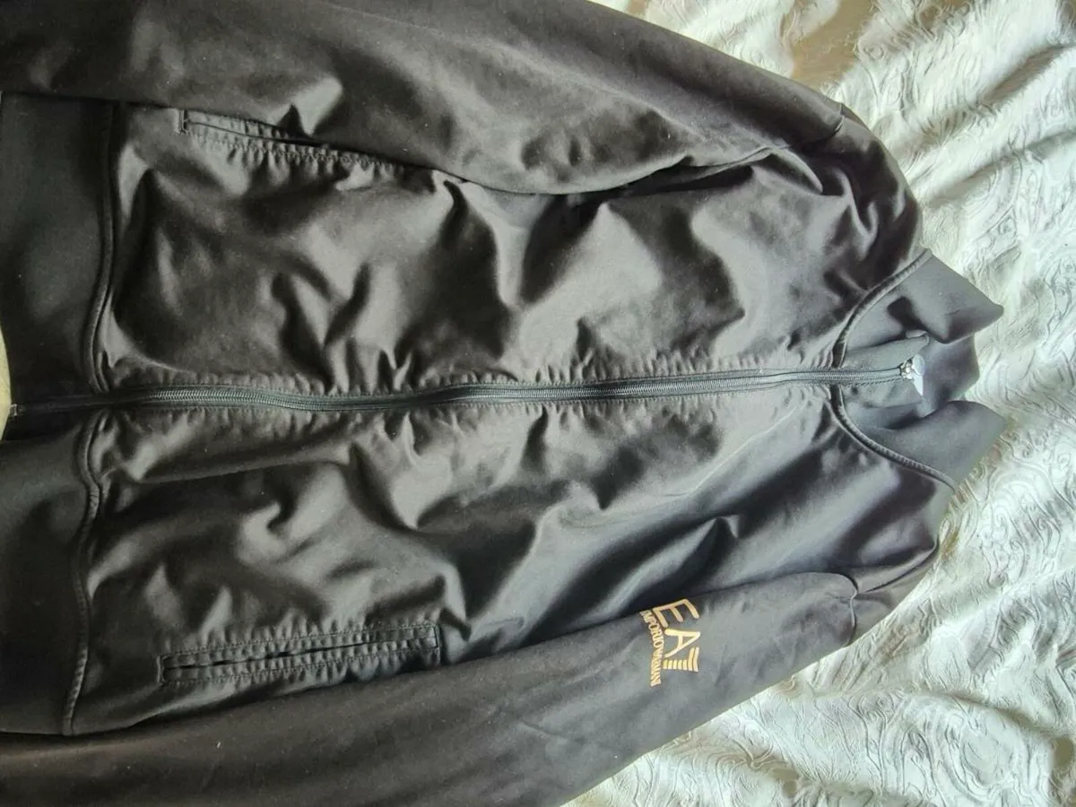 Emporio Armani zip top - Image 1