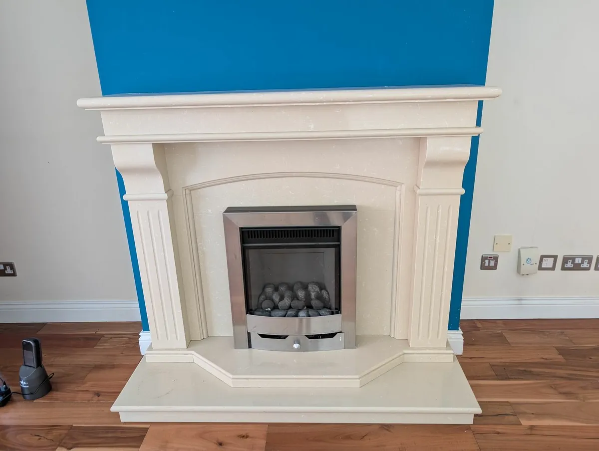 Marble fireplace with gas fire - Image 2