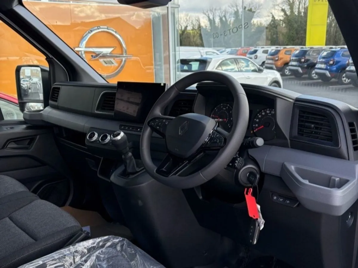 Renault Master - Image 4