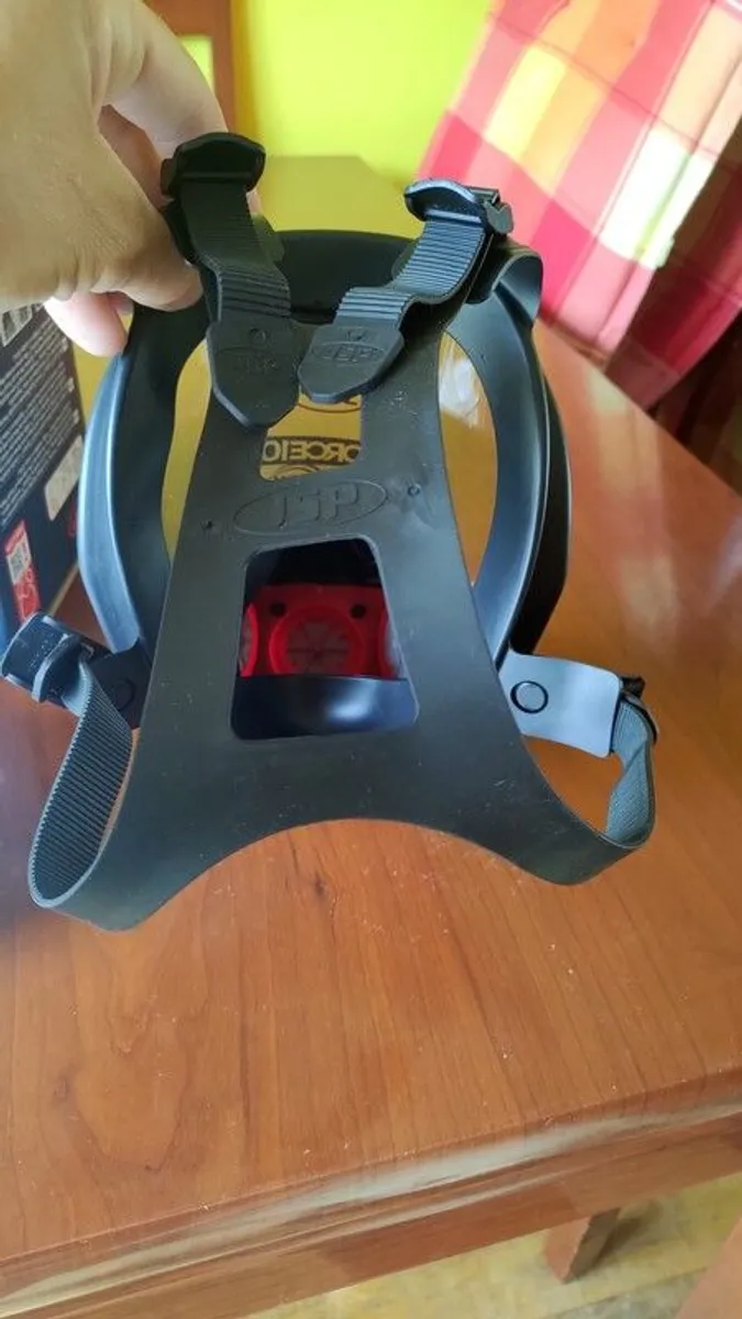 JSP Force 10 Typhoon Full Face Mask - Image 3