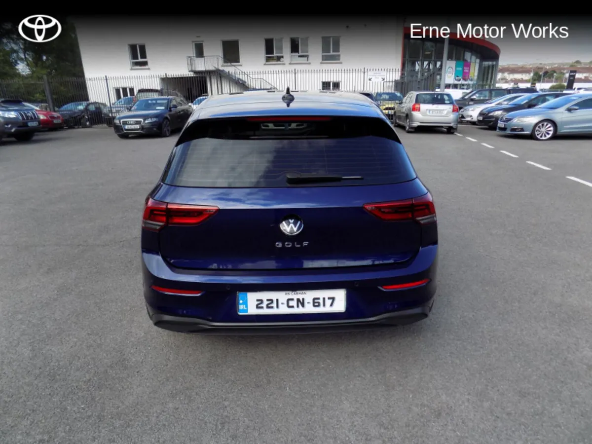 Volkswagen Golf LIFE 2.0 TDI 115HP 5DR - Image 4