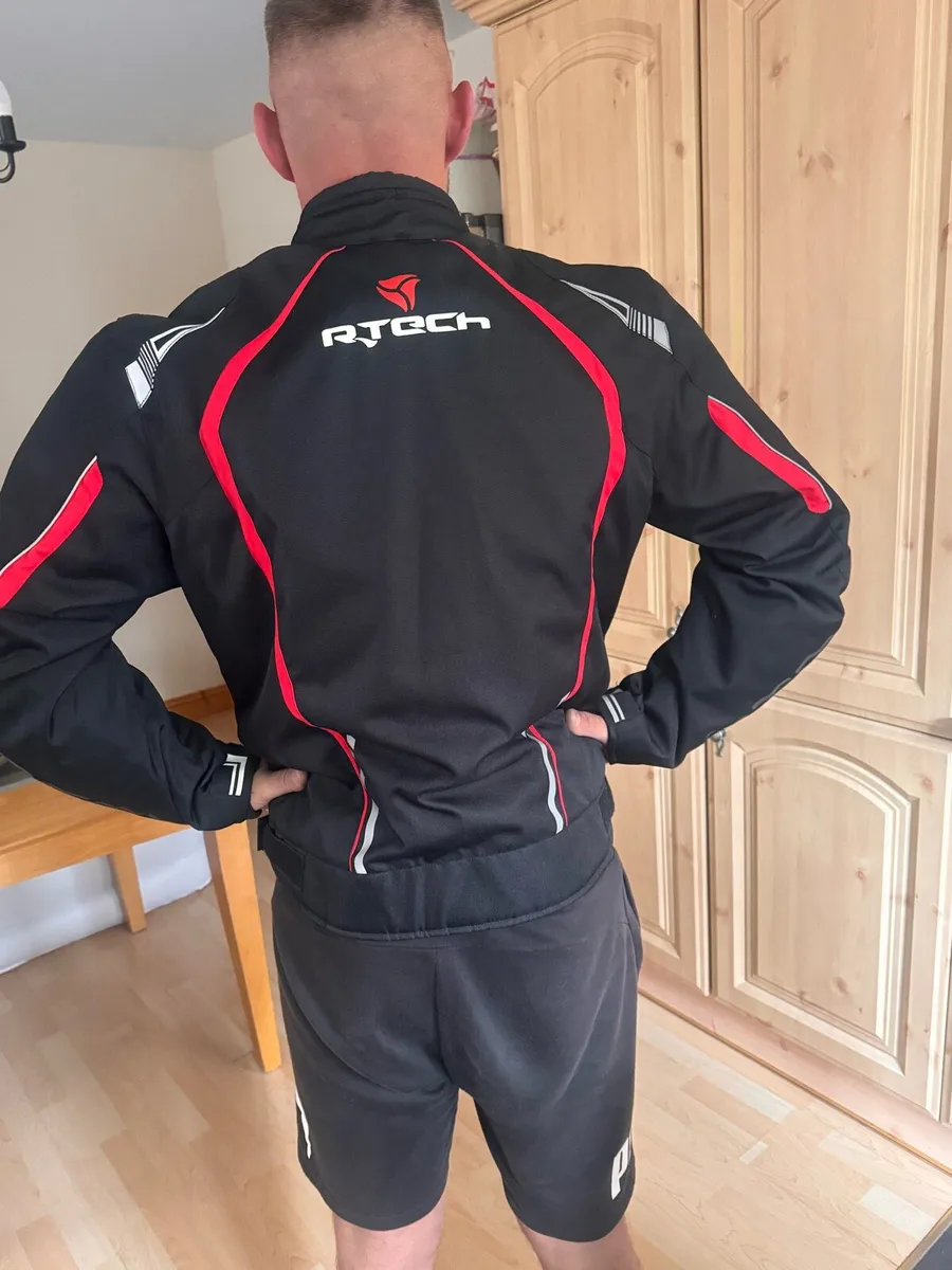 Motorcycle jackets - Image 1