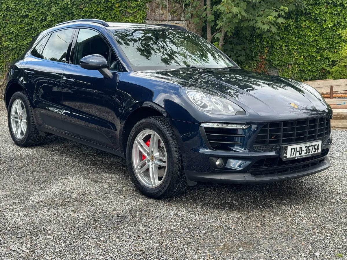 2017 Porsche Macan 3.0 Diesel V6 - Image 1