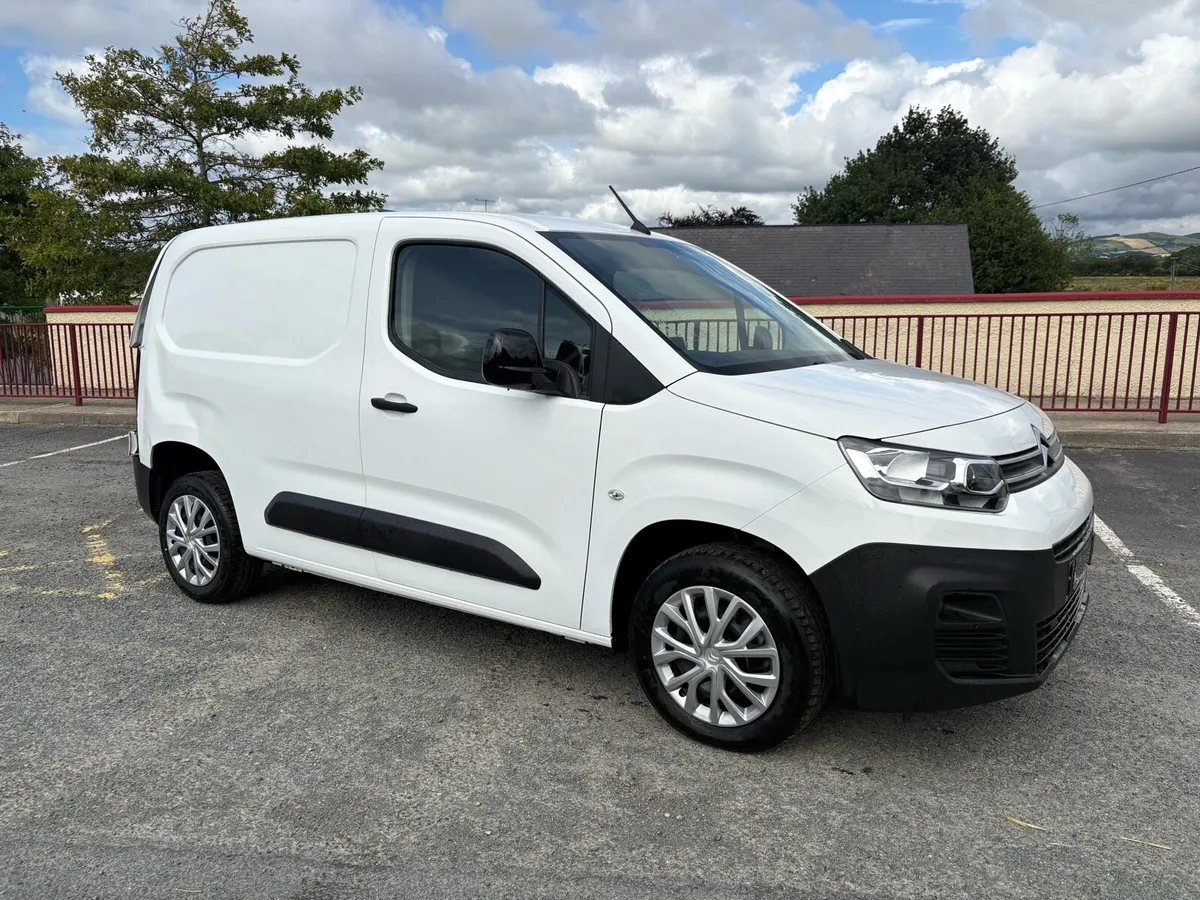 2022 (221) CITROEN BERLINGO ENTERPRISE 100BHP - Image 4