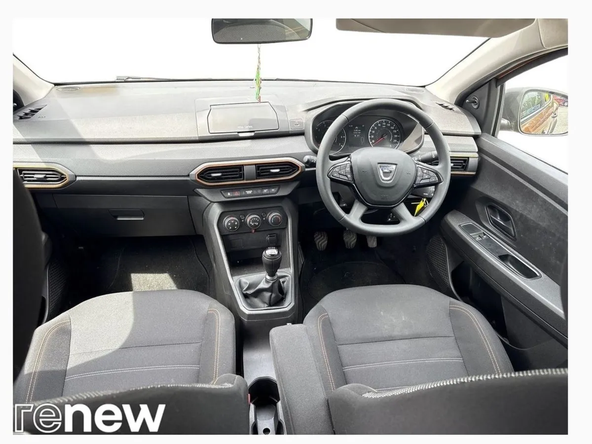Dacia Sandero Stepway TCe 100 LPG Stepway Essenti - Image 2
