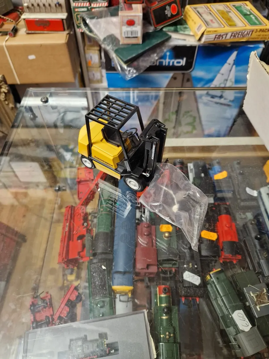 Corgi Conrad Forklift - Image 3