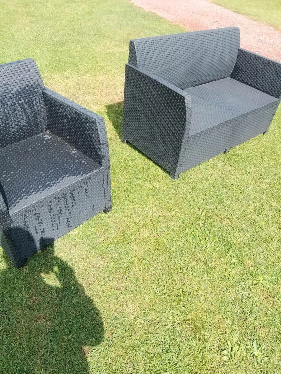 Patio furniture - Image 4