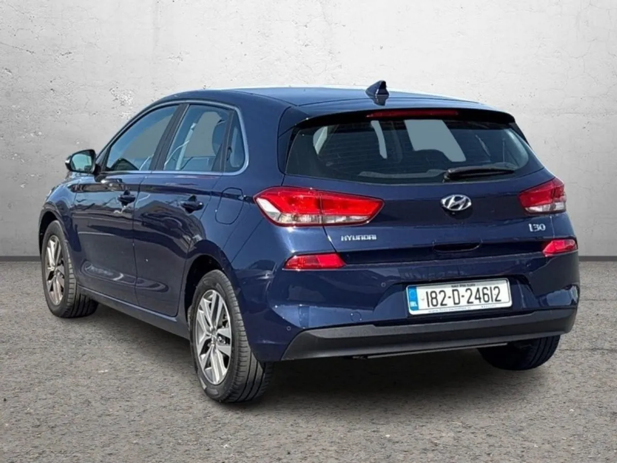 Hyundai i30 1.0 T-gdi Fastback - Image 3