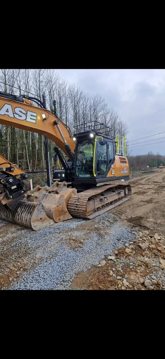 Case excavator - Image 1