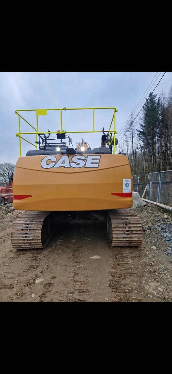 Case excavator - Image 2