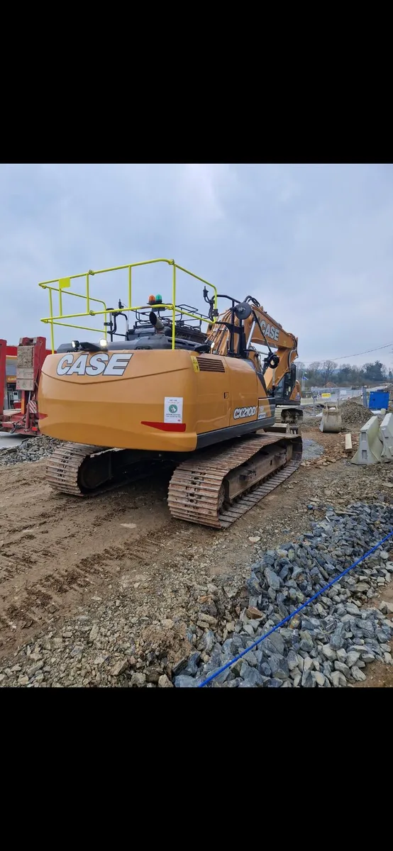 Case excavator - Image 4