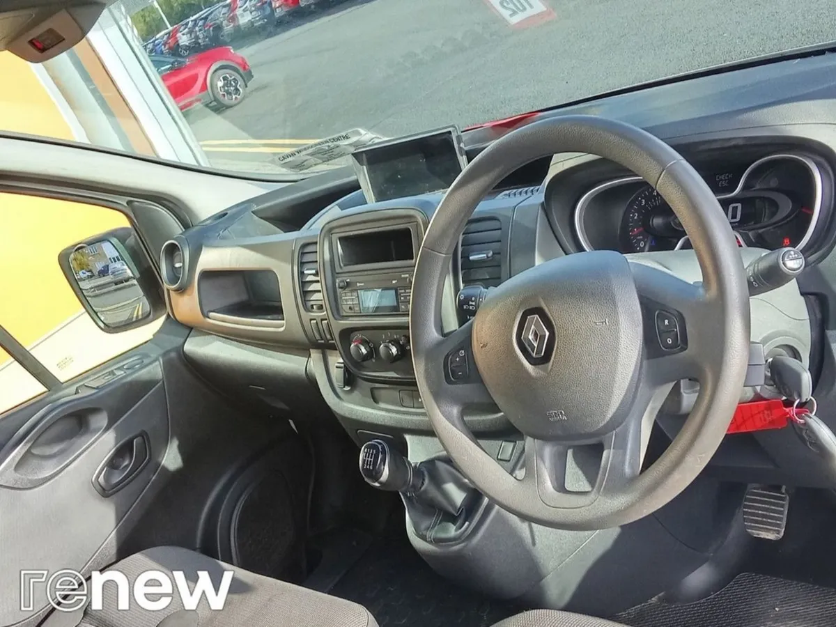 Renault Trafic - Image 2