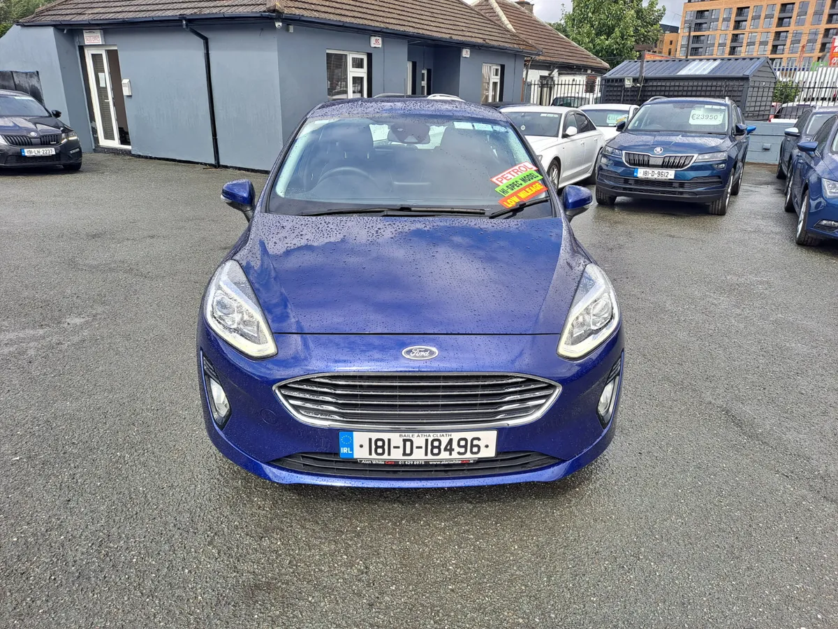 Very low kms 1 owner Ford Fiesta TITANIUM 1.1 85PS - Image 3