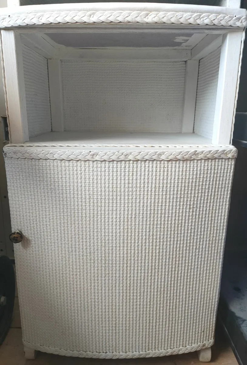 2 Bedside Lockers - Image 1