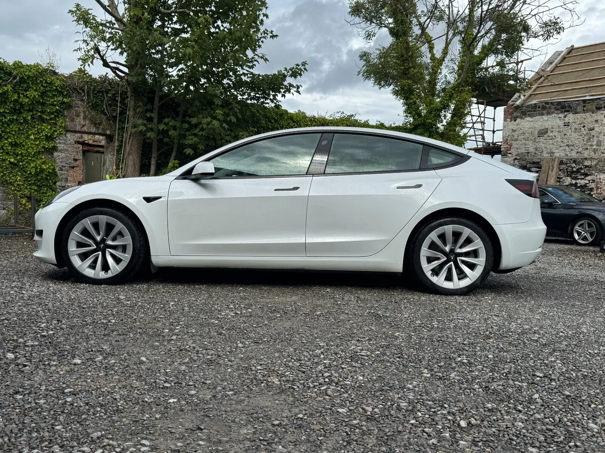 2023 Tesla Model 3 RWD 1 Owner - Image 3