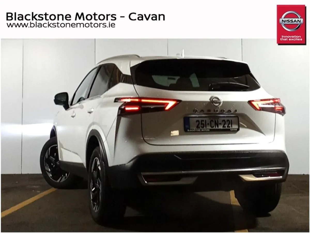 Nissan QASHQAI 1.3 PET Mild Hybrid SV Premium - Image 3