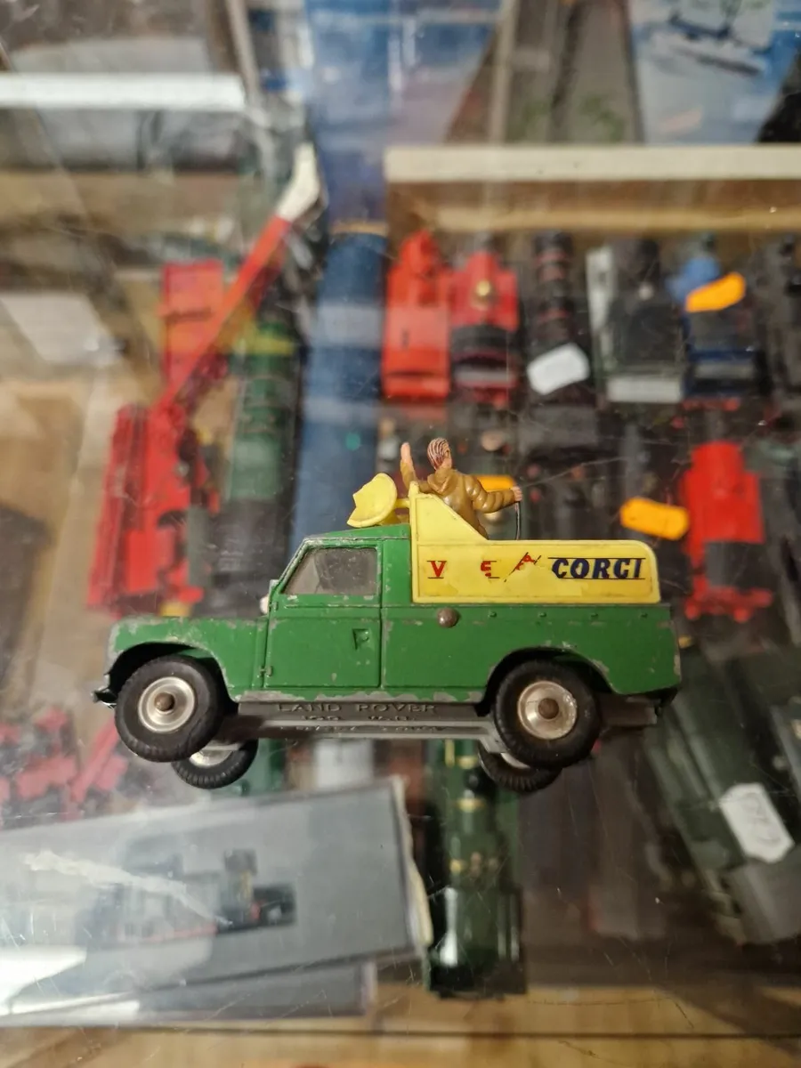 Corgi Publicity Landrover - Image 3