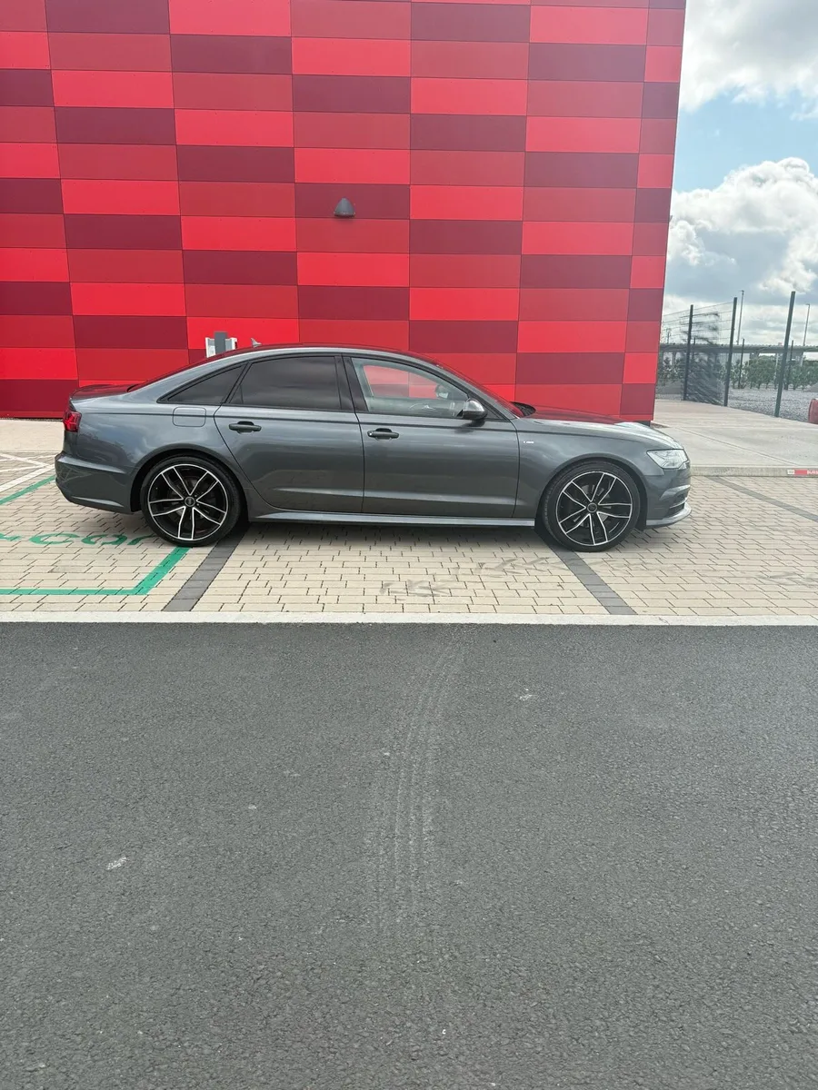 Audi a6 sline blk edition Auto - Image 3
