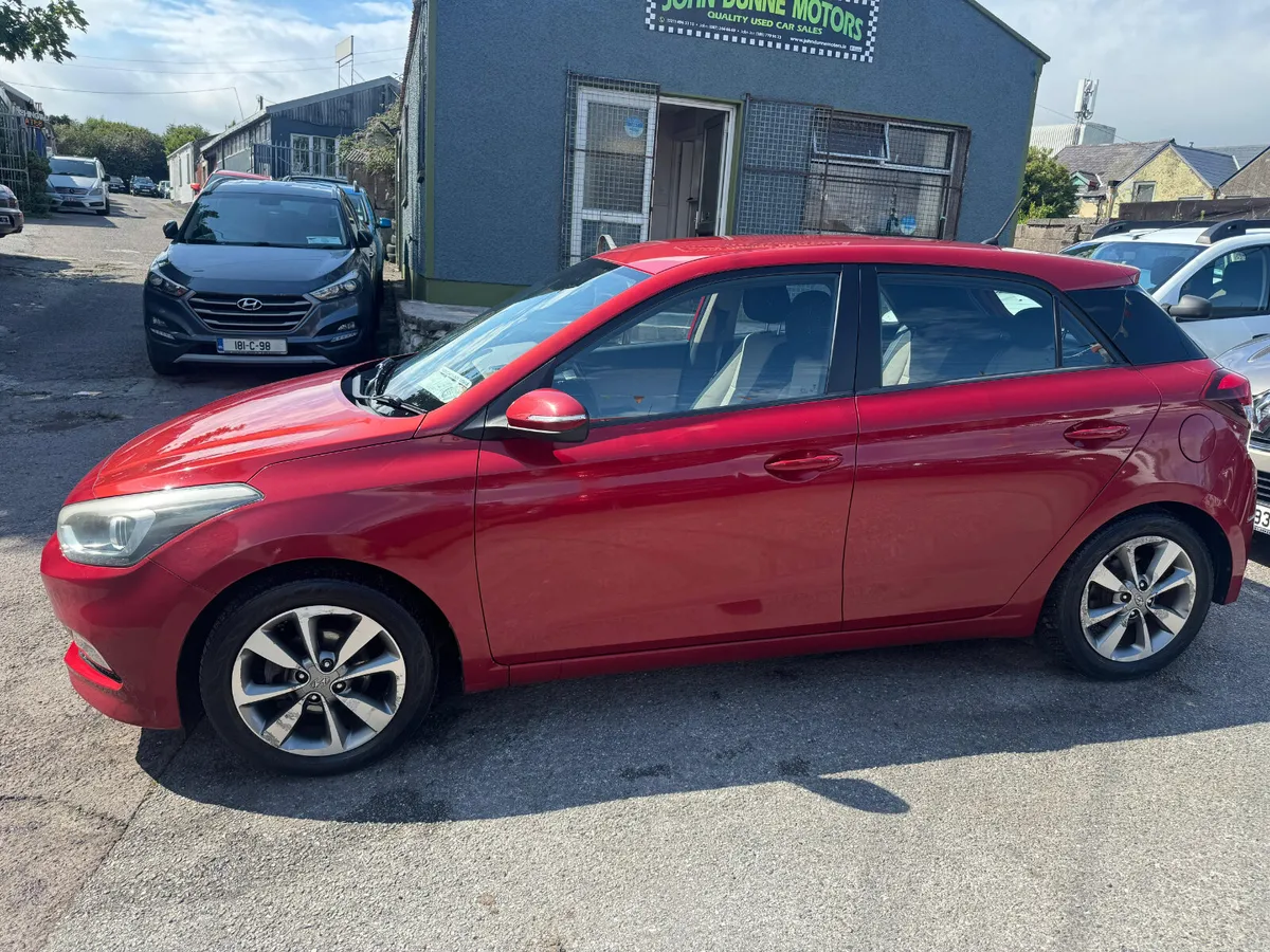 Hyundai i20 Ideal starter car - Image 4