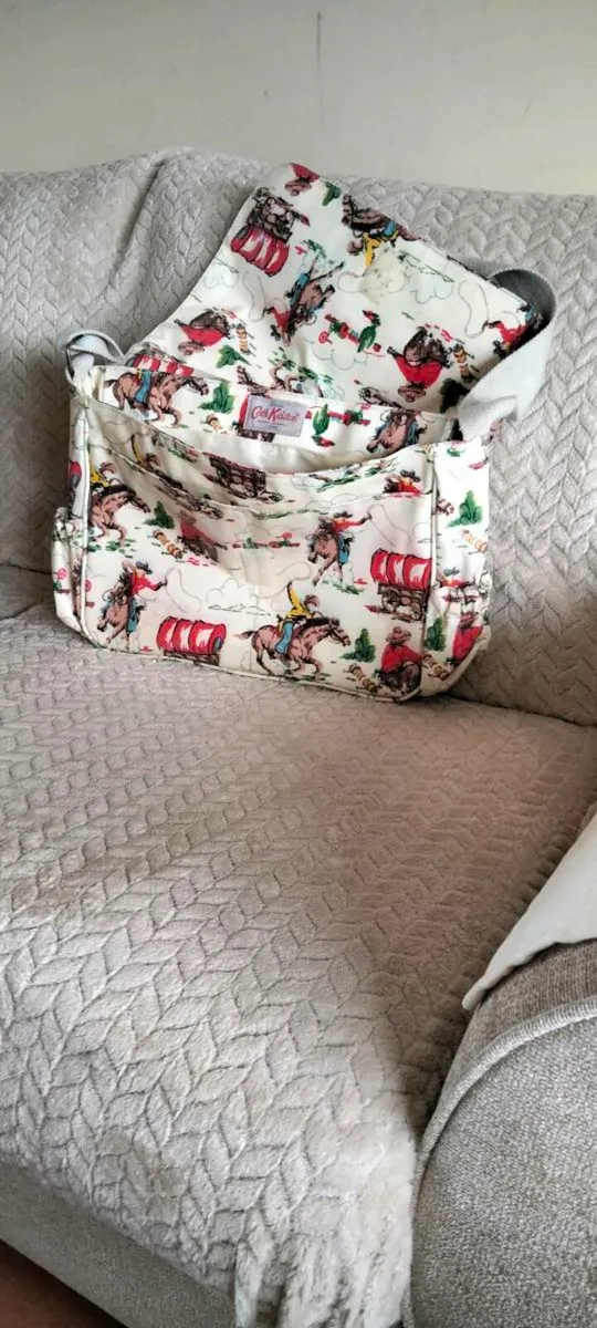Çath kidston changing bag - Image 1