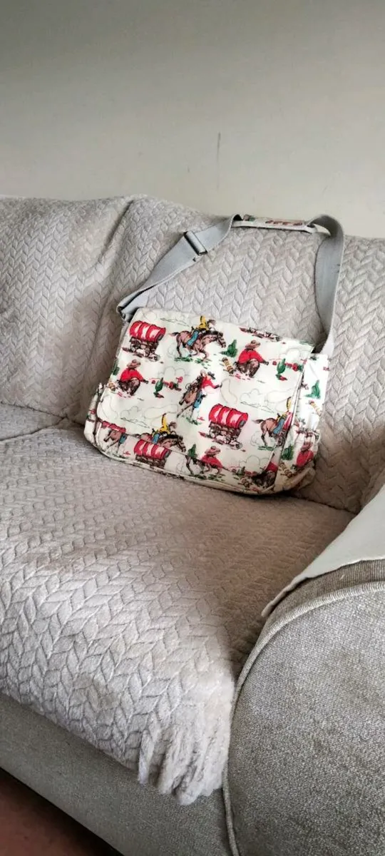 Çath kidston changing bag - Image 2