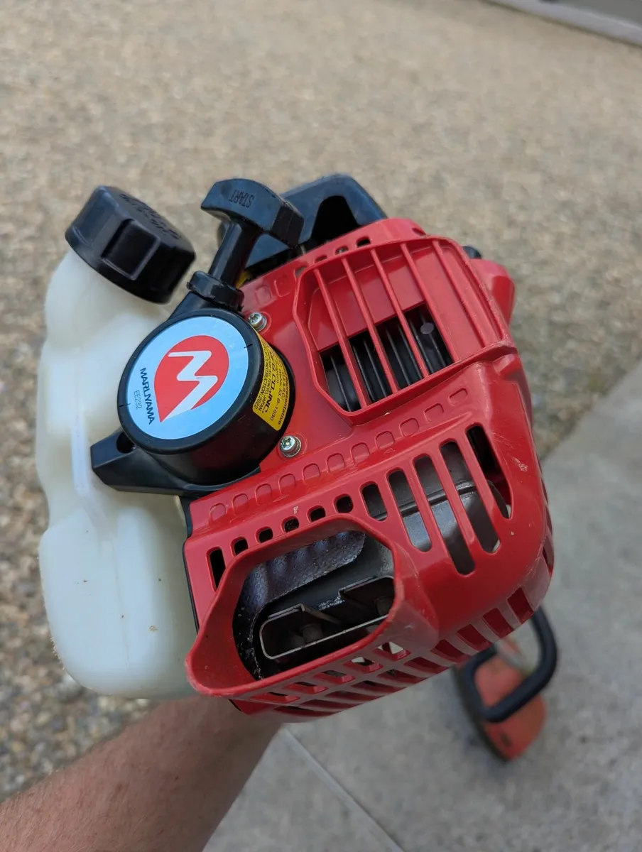 Petrol grass strimmer - Image 2