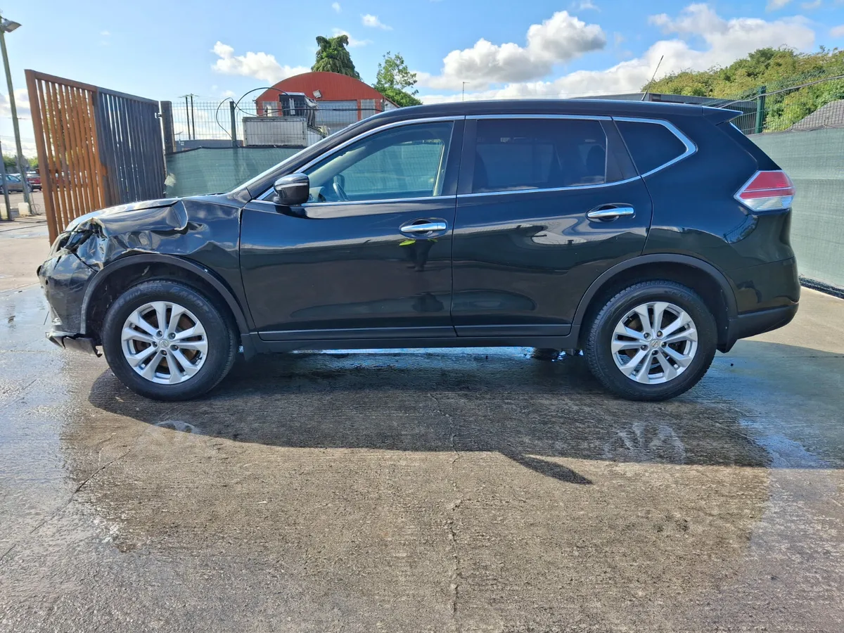 2017 Nissan Xtrail 7 Seater very light damage - Image 2