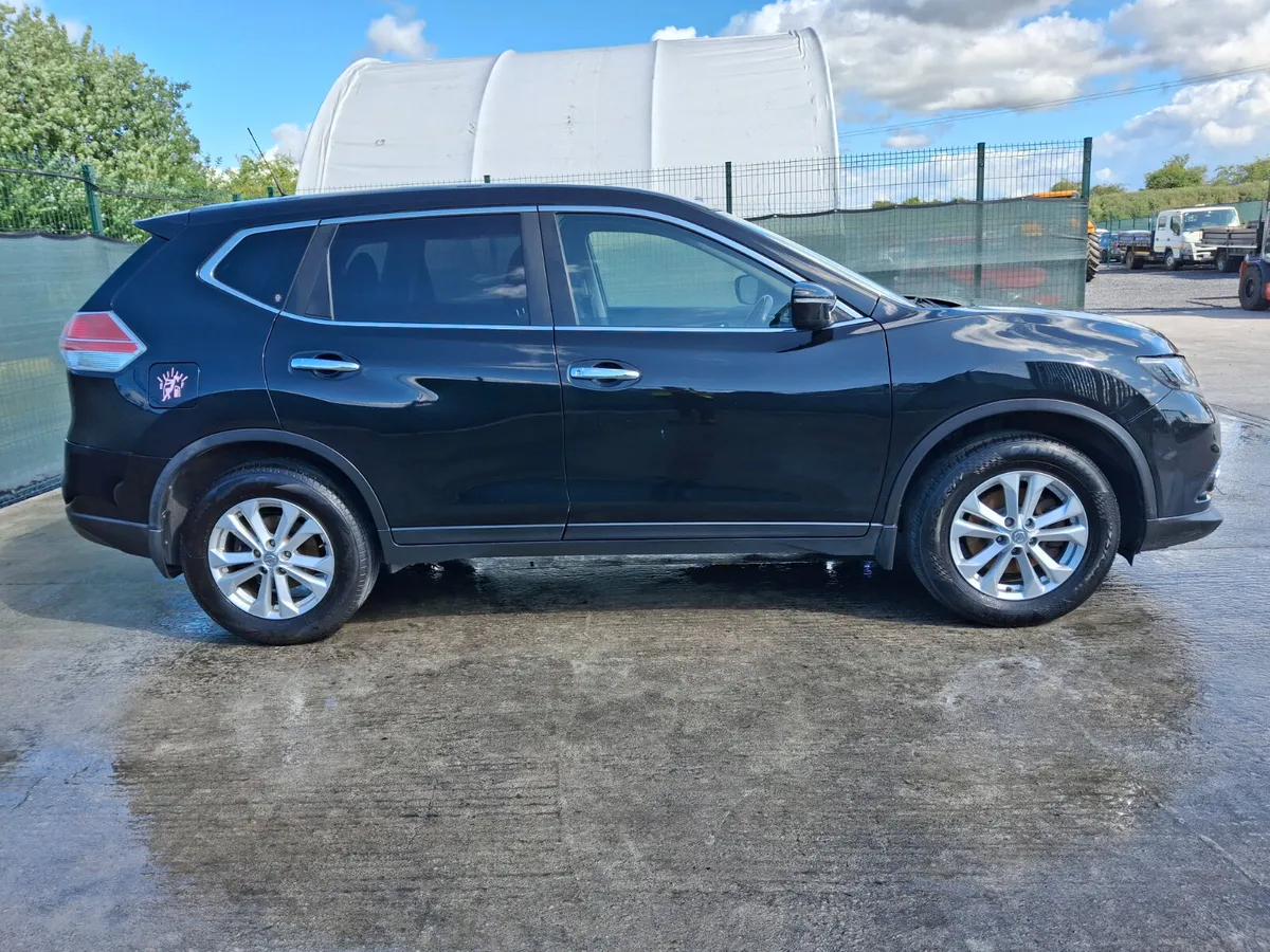 2017 Nissan Xtrail 7 Seater very light damage - Image 3