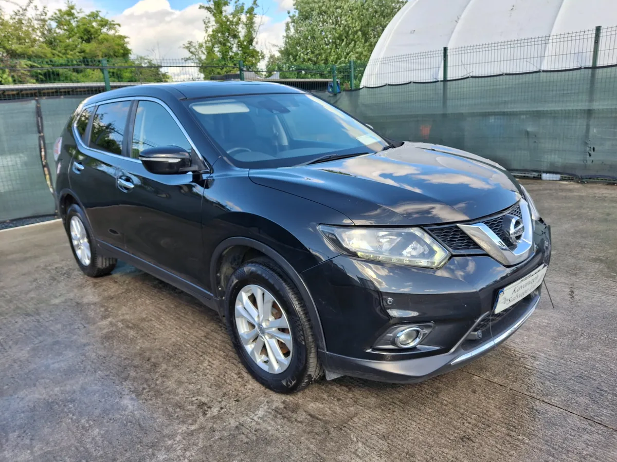 2017 Nissan Xtrail 7 Seater very light damage - Image 1