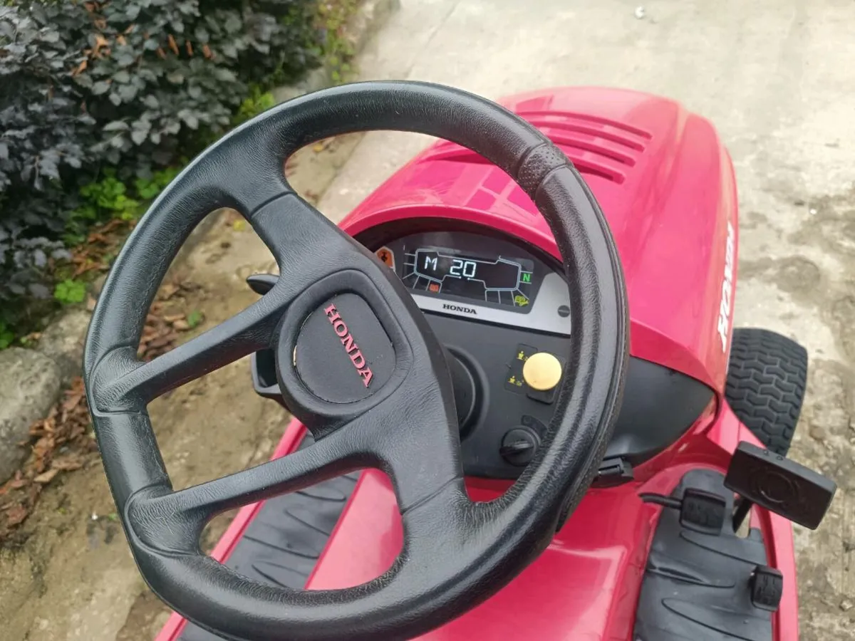 Ride on mower - Image 2