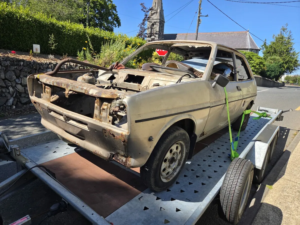 7 mk2 fiesta's and parts for mk1 and mk2 - Image 1