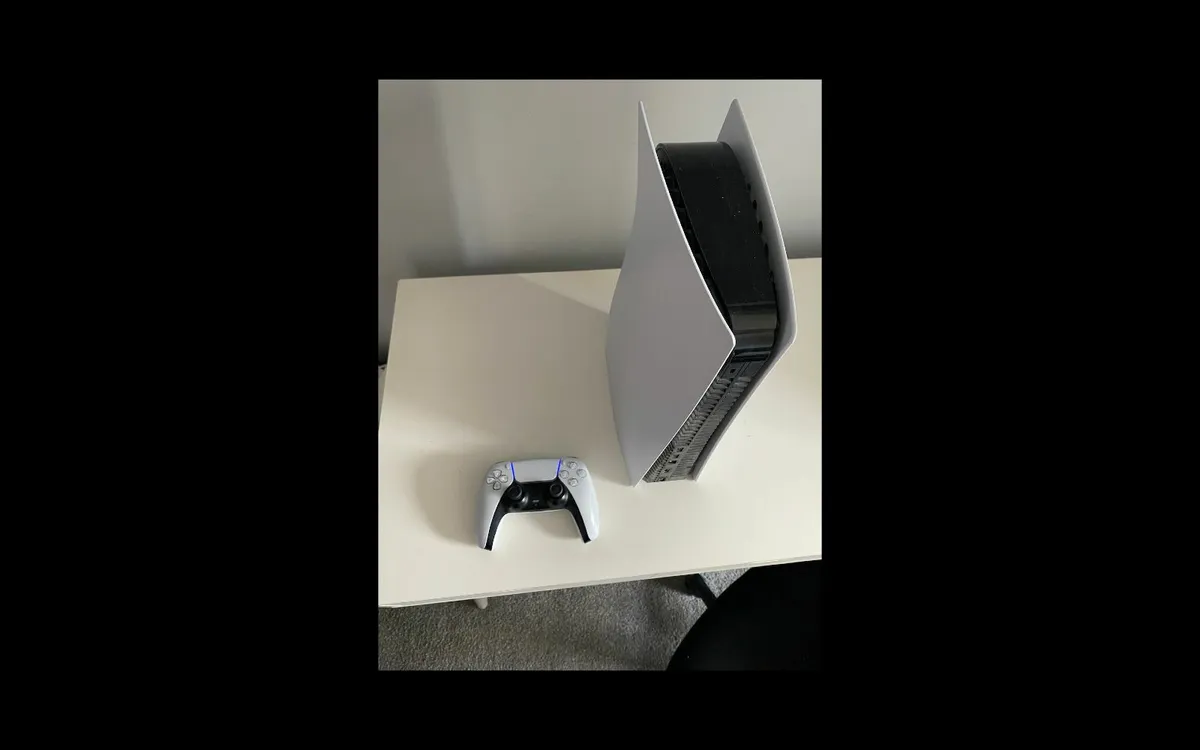 Playstation 5  (disc edition) - Image 3