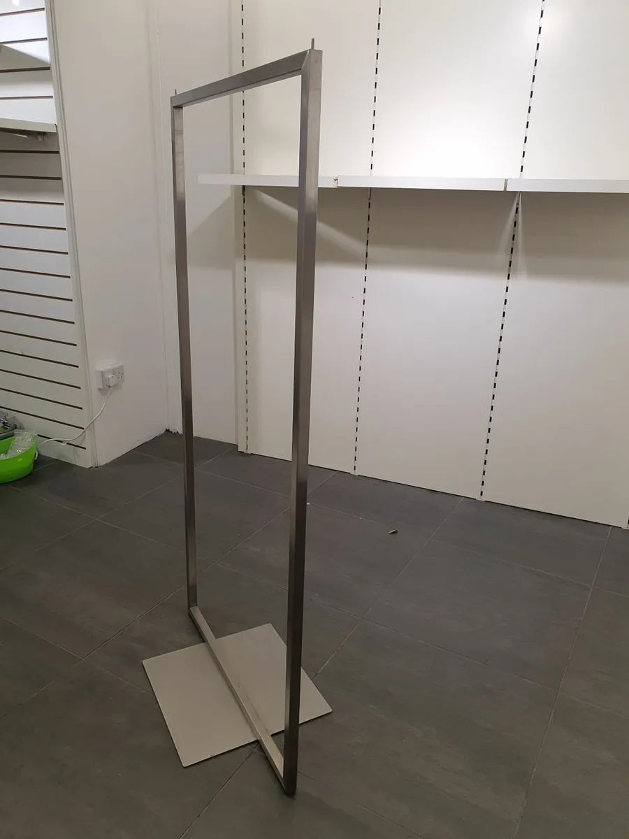 Retail Garment Rails - Image 2
