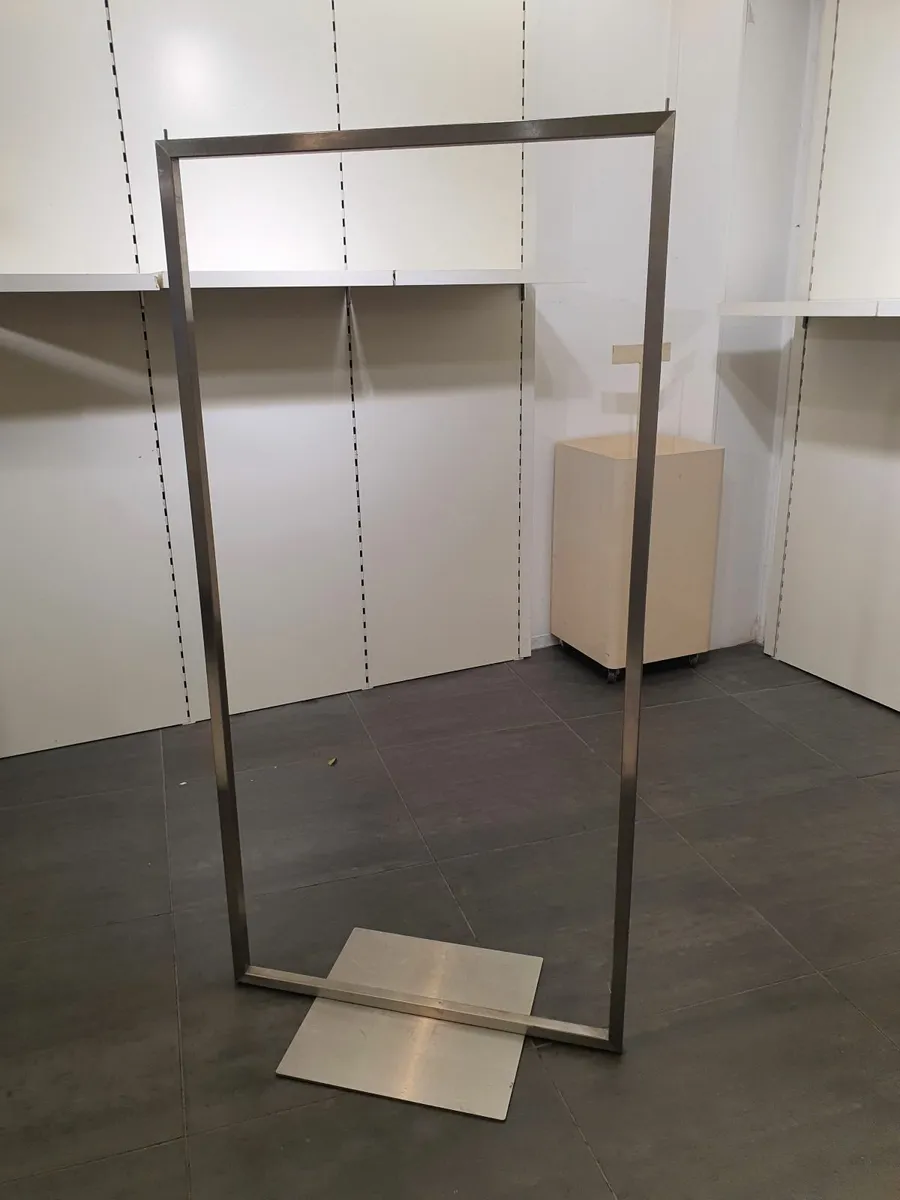 Retail Garment Rails - Image 3