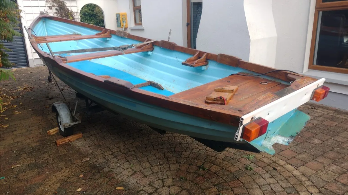 Lake Boat - Image 2
