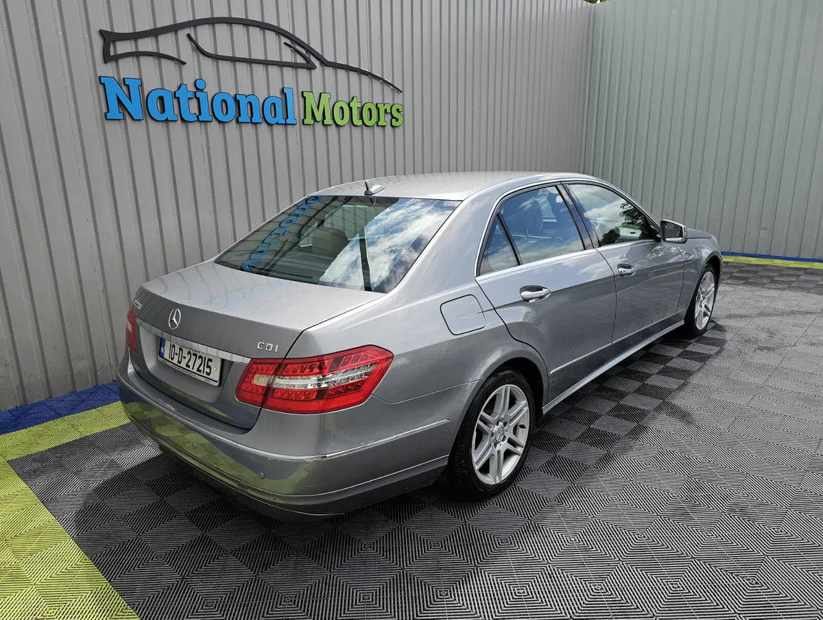 2010 Mercedes-Benz E-Class 220 Avantgarde - Image 3
