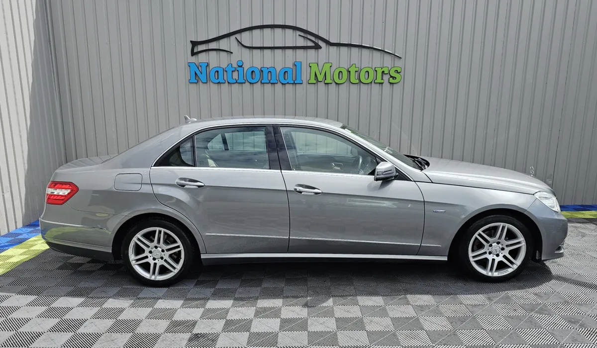 2010 Mercedes-Benz E-Class 220 Avantgarde - Image 2