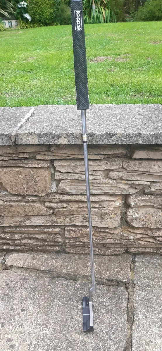 Yes C-Groove Callie Putter - Image 1