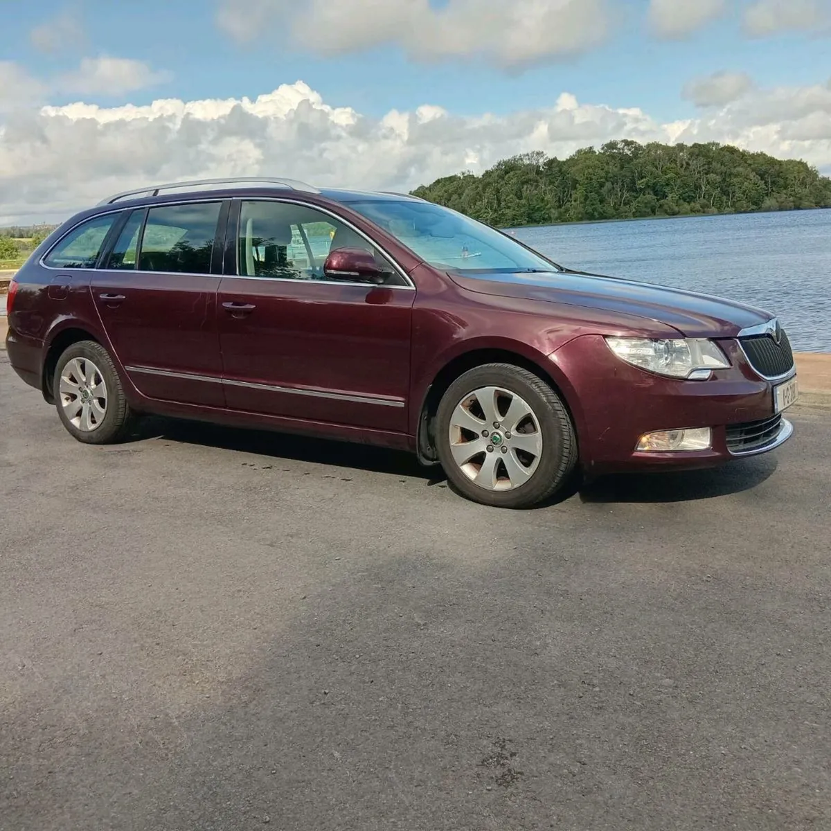 Skoda Superb Estate 2011 - Image 2