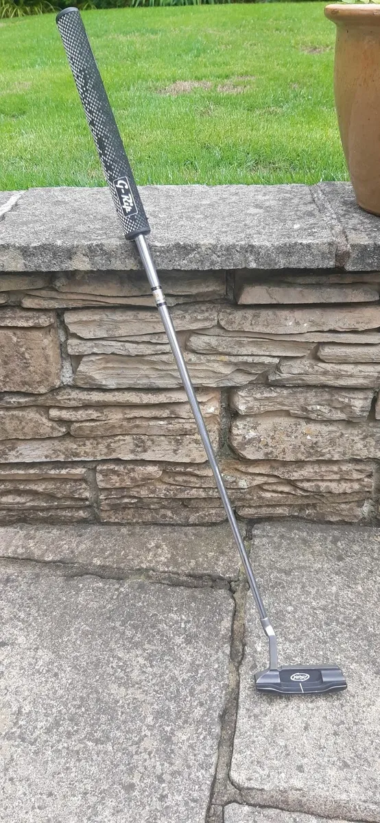 Yes C-Groove Callie Putter - Image 2