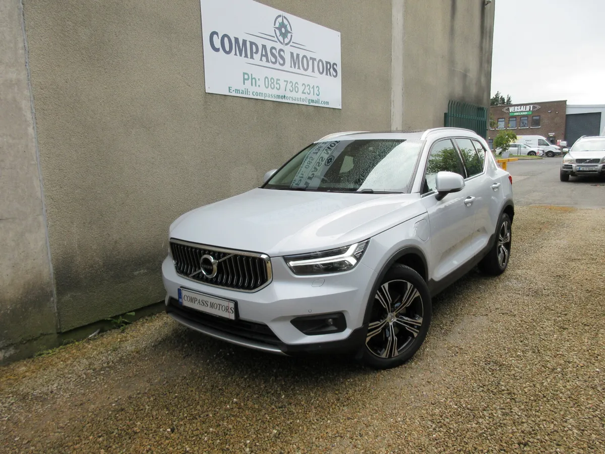 2021 Volvo XC40 1.5 HYBRID INSCRIPTION PRO T5 - Image 3