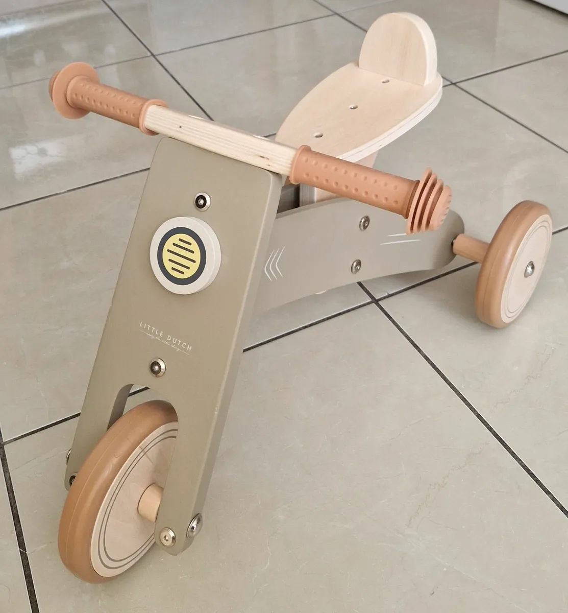 Little Dutch wooden tricycle - Image 3