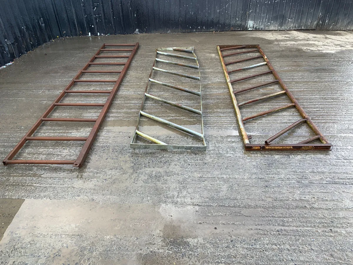Selection of Feed Barriers (10ft–12ft) - Image 3